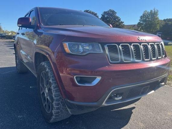 JEEP GRAND CHEROKEE 2018 1C4RJEBGXJC275127 image